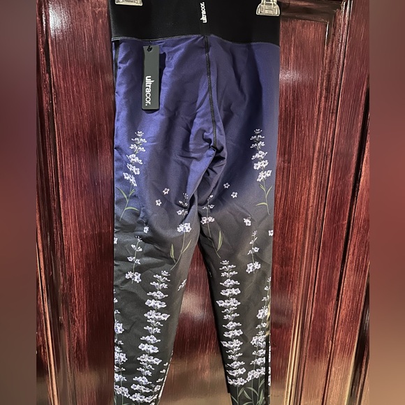 ULTRACOR Sports Leggings NWT RARE - Picture 2 of 6